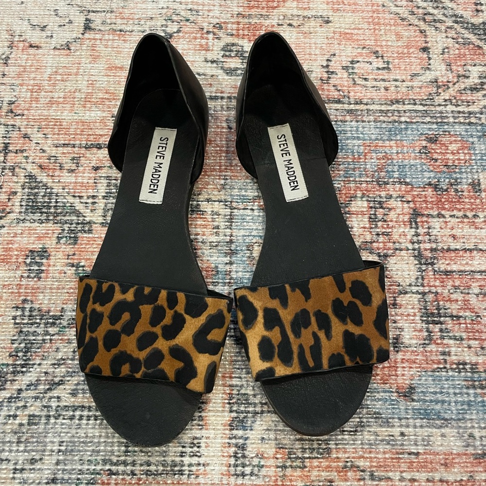 Steve Madden Leopard Flats